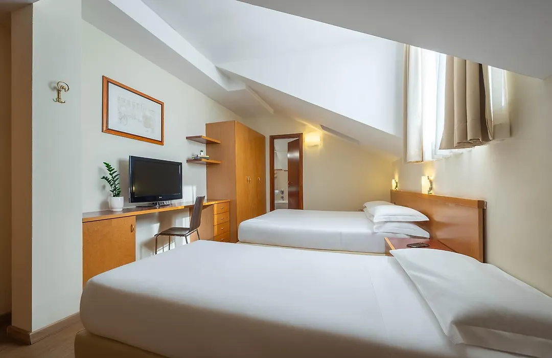 Ih Hotels Milano Aparthotel Argonne Park-1